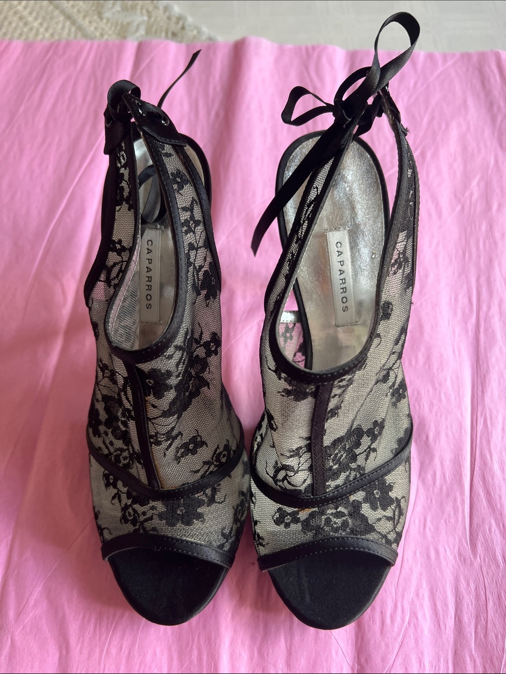Caparros ladies open toe lace shoes NWOT